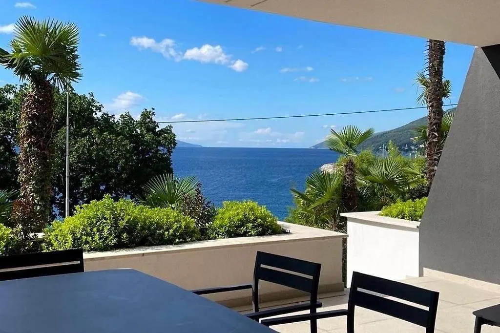 Plaza Delmar Apartment Opatija 0*,